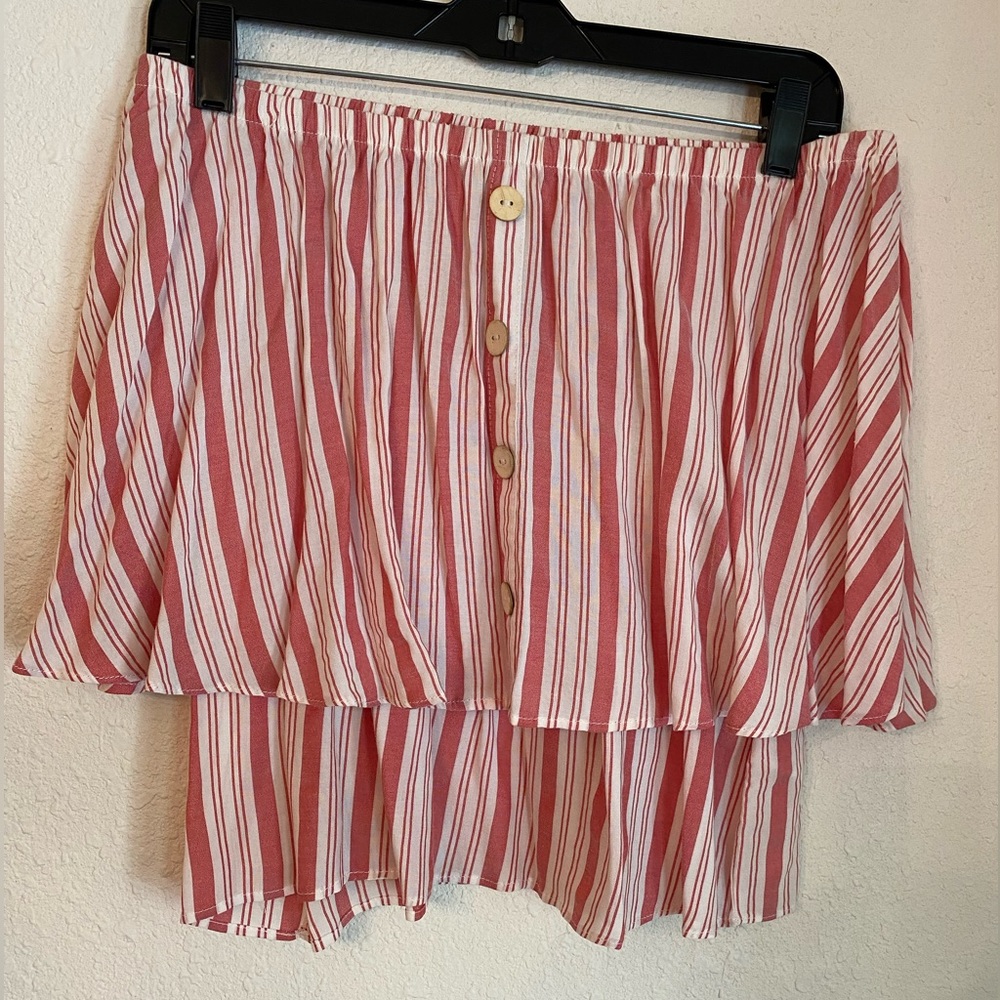 Off-the-shoulder tiered top